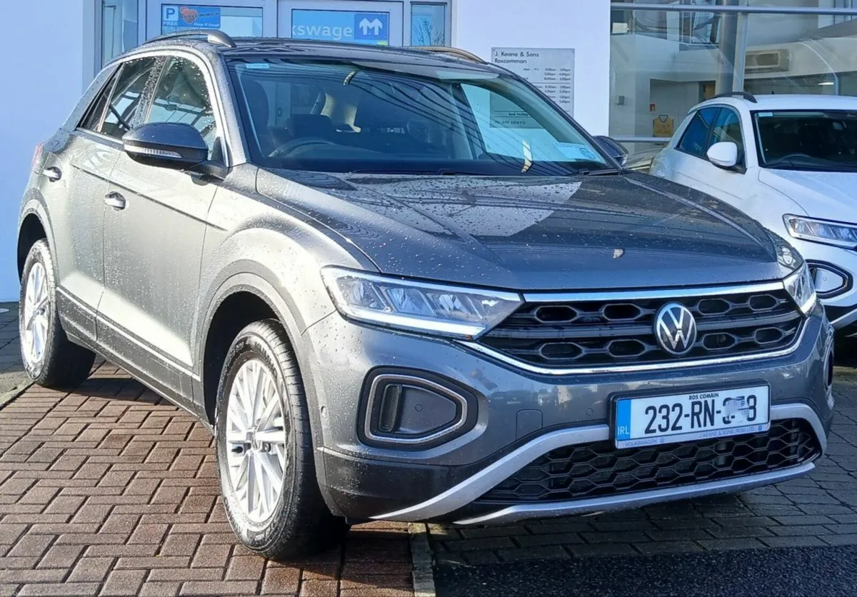 Volkswagen T-Roc Life 2.0 TDI 116HP **APP CONNECT, - Image 1