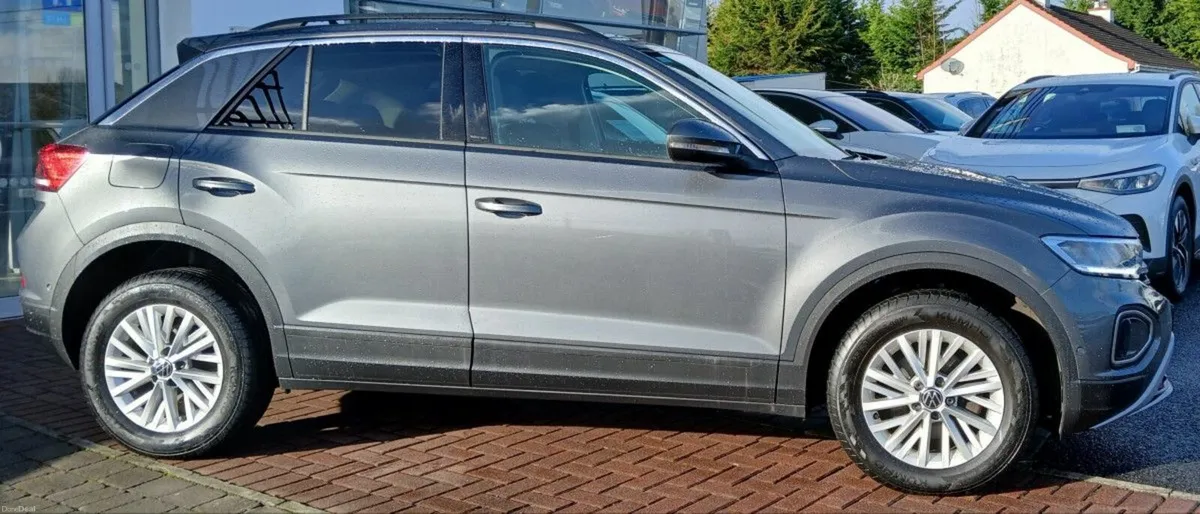 Volkswagen T-Roc Life 2.0 TDI 116HP **APP CONNECT, - Image 2