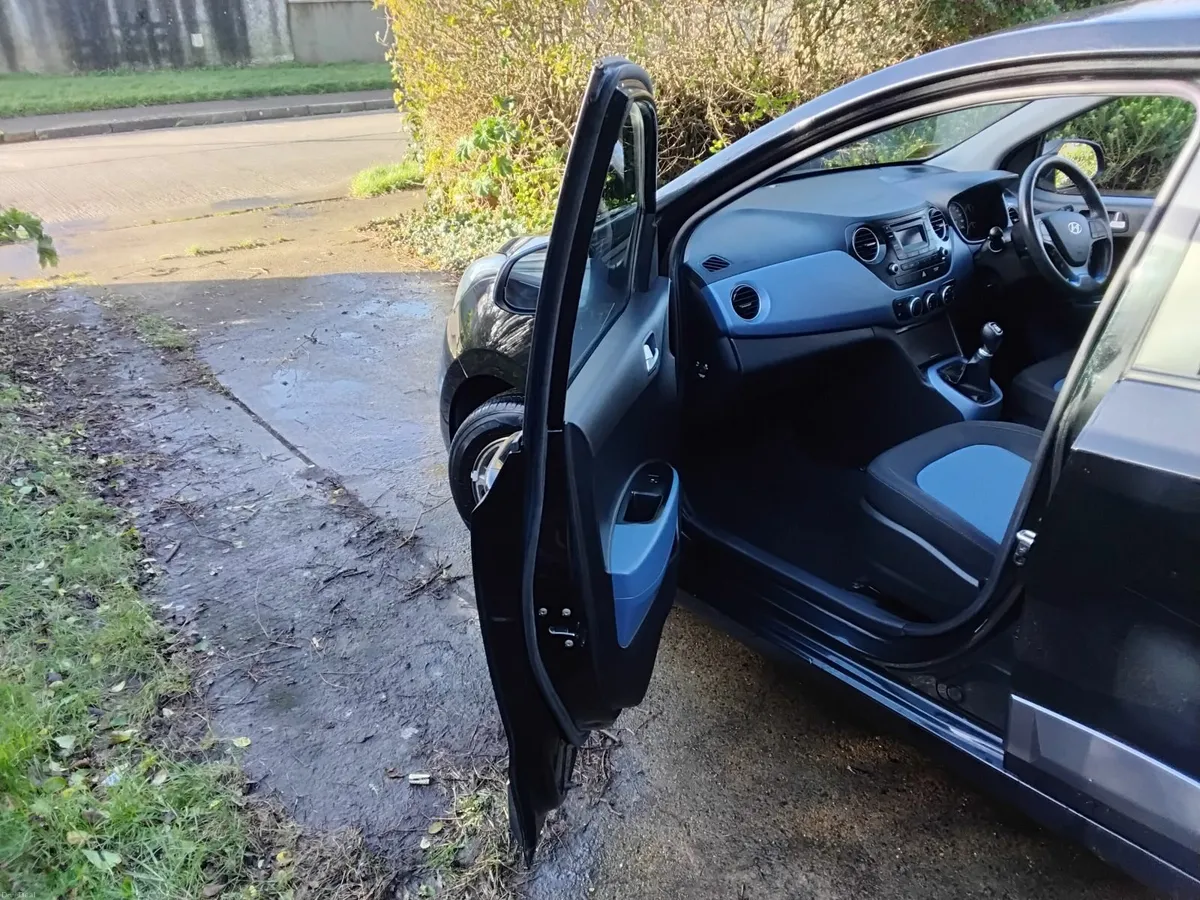 Hyundai i10 Manual Deluxe 4DR - Image 4