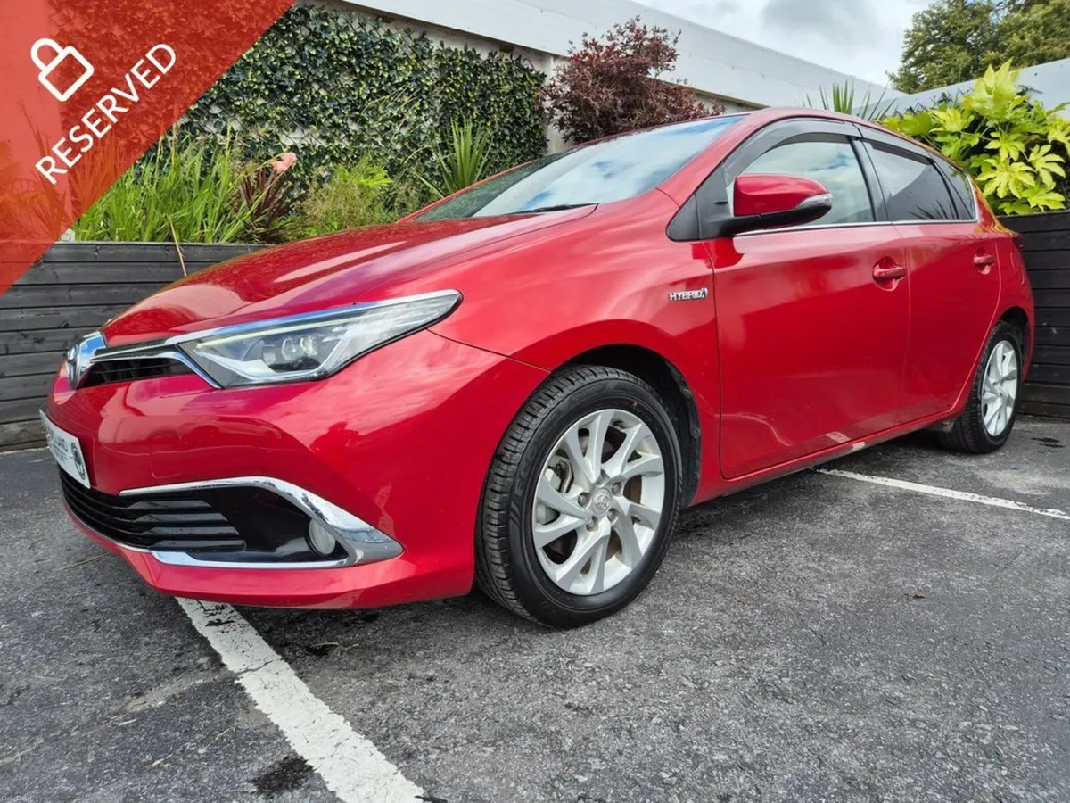 Toyota Auris 1.8 HYBRID / ADVANCE / TAX €170 REF: - Image 1