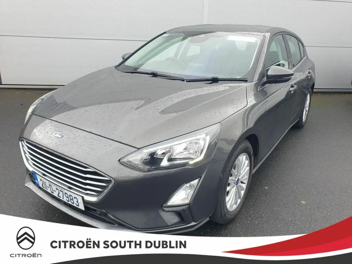 Ford Focus Titanium Edition, Automatic, Petrol, 23 - Image 2