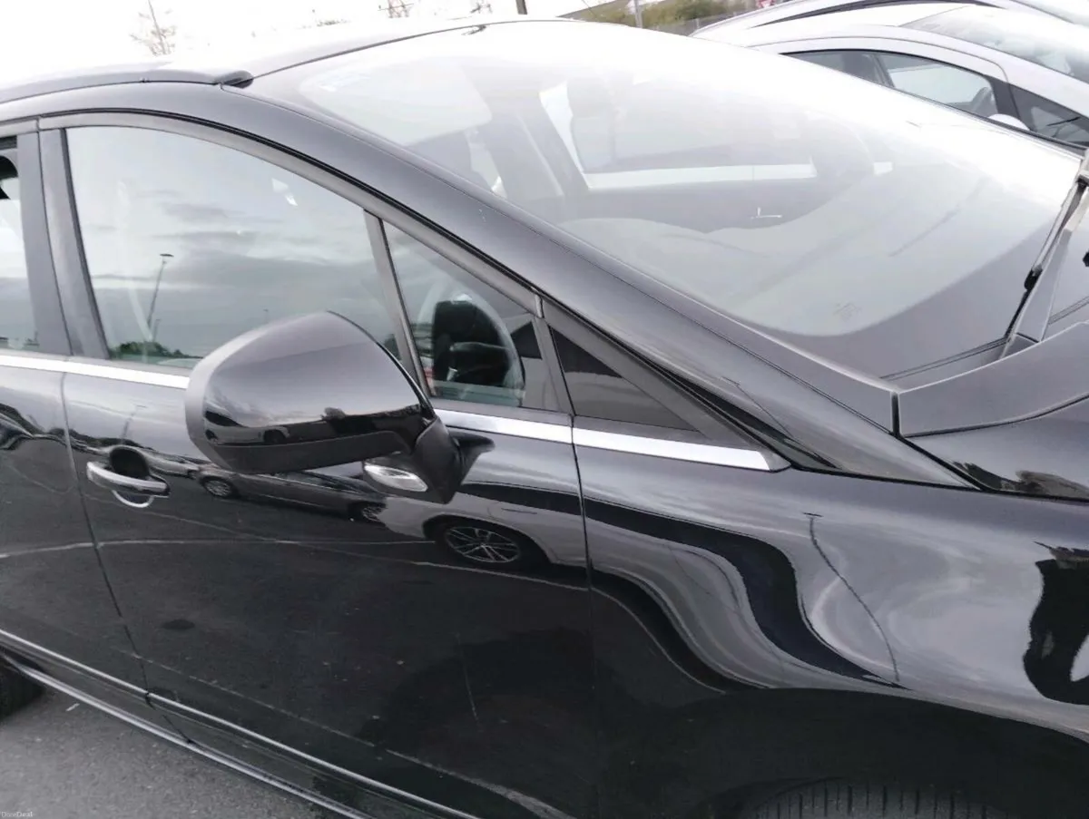 Peugeot automatic 7seeter last price drop - Image 1