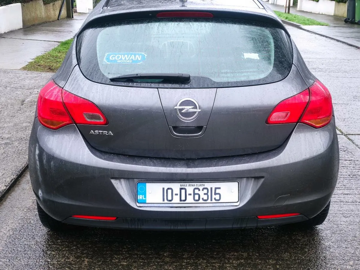 Opel Astra for sale super low mileage - Image 2
