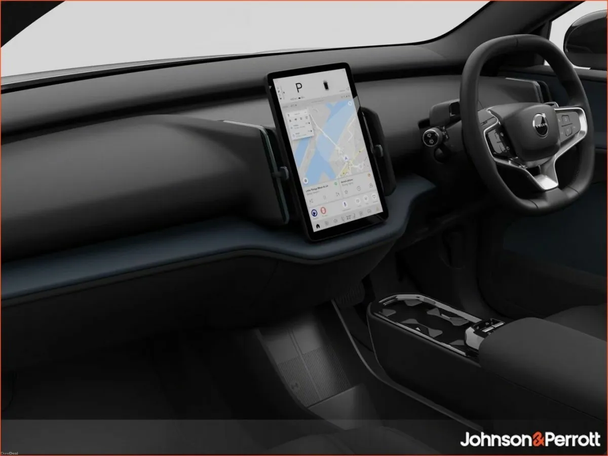 Volvo EX30 51 kWh Core + Climate Pack - Crystal Wh - Image 2