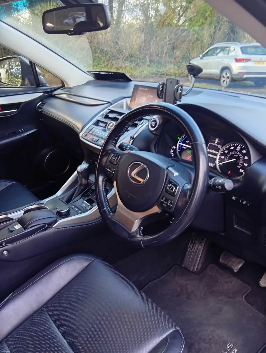 Lexus NX 2016 24900 euro - Image 4