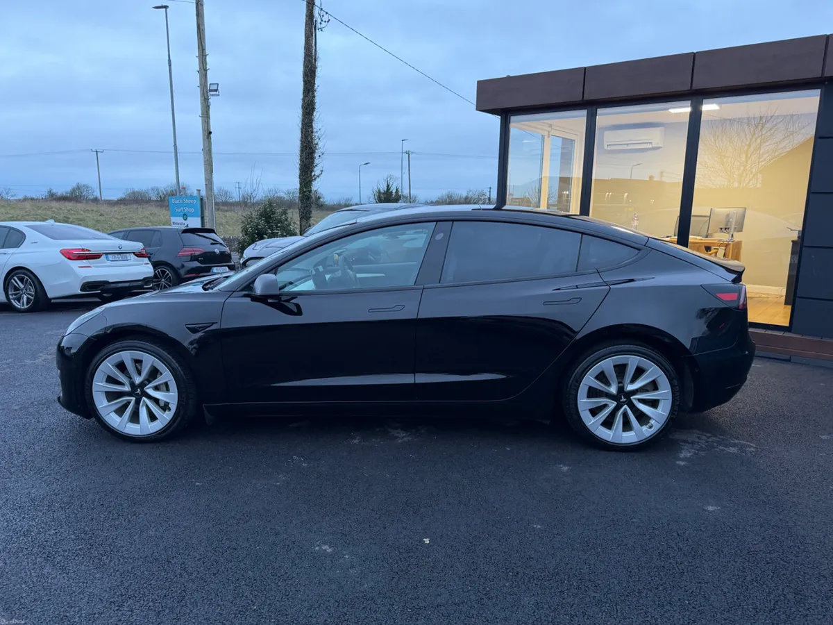 Long Range Model 3 - AWD - Low mileage - Image 4