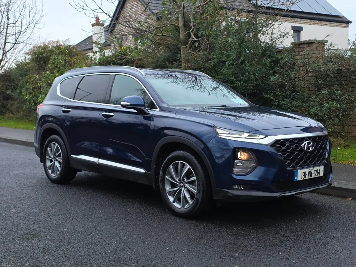 Hyundai Santa Fe 4WD Executive Plus 5DR - Image 1