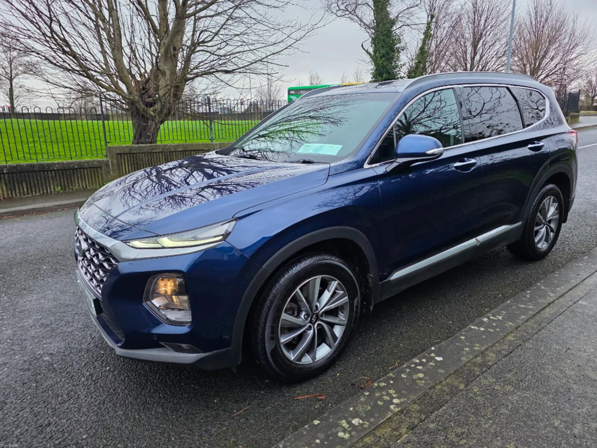 Hyundai Santa Fe 4WD Executive Plus 5DR - Image 4
