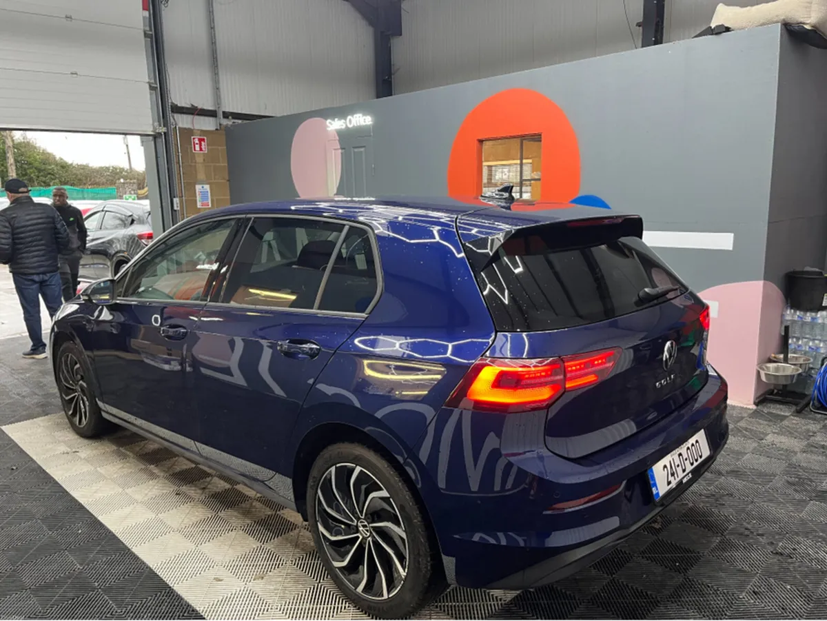 Volkswagen Golf €32950! 2024 VOLKSWAGEN GOLF TDI E - Image 2