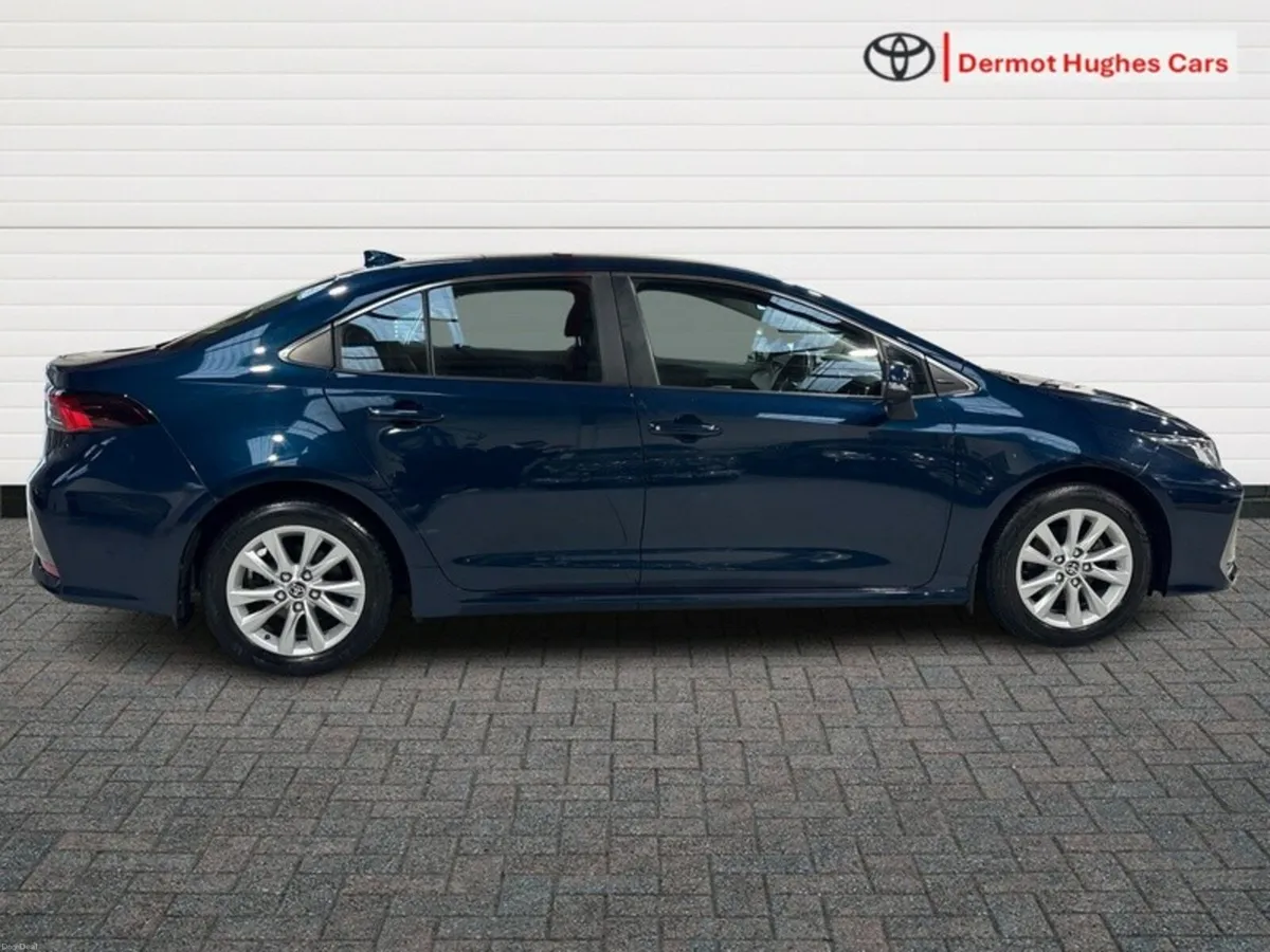 Toyota Corolla LUNA SALOON 4DR AUTO - Image 3