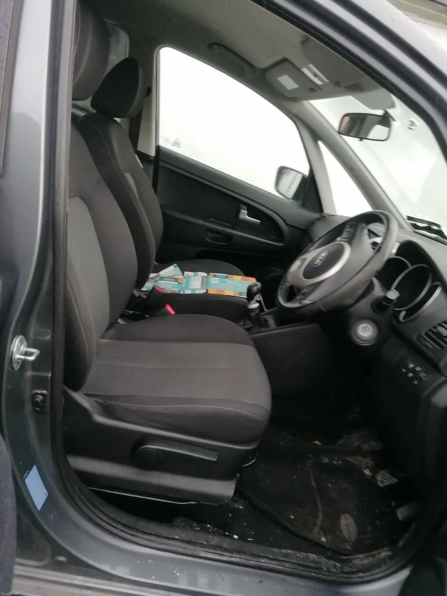 Kia Venga 2010 - Image 2