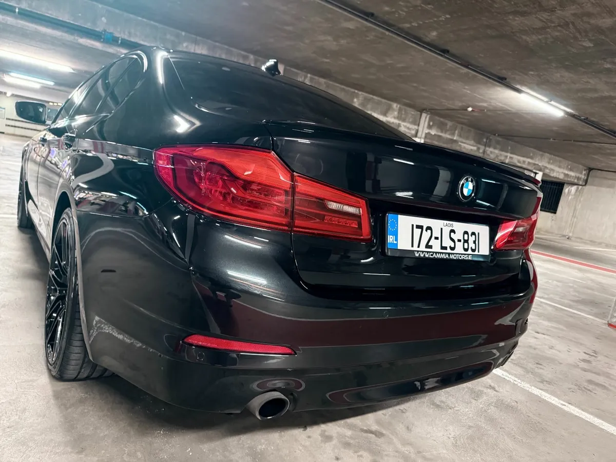 BMW 5-Series 2017 | Sunroof | 20” Msport alloys - Image 4
