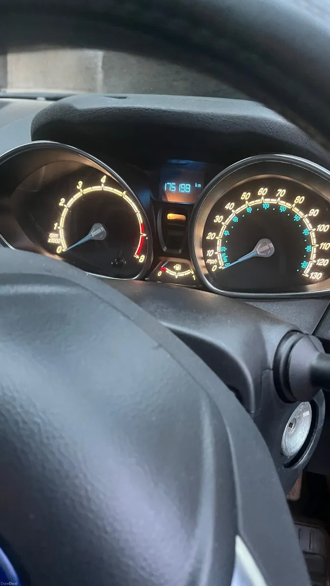 Ford Fiesta 2015 Zetec - Image 4