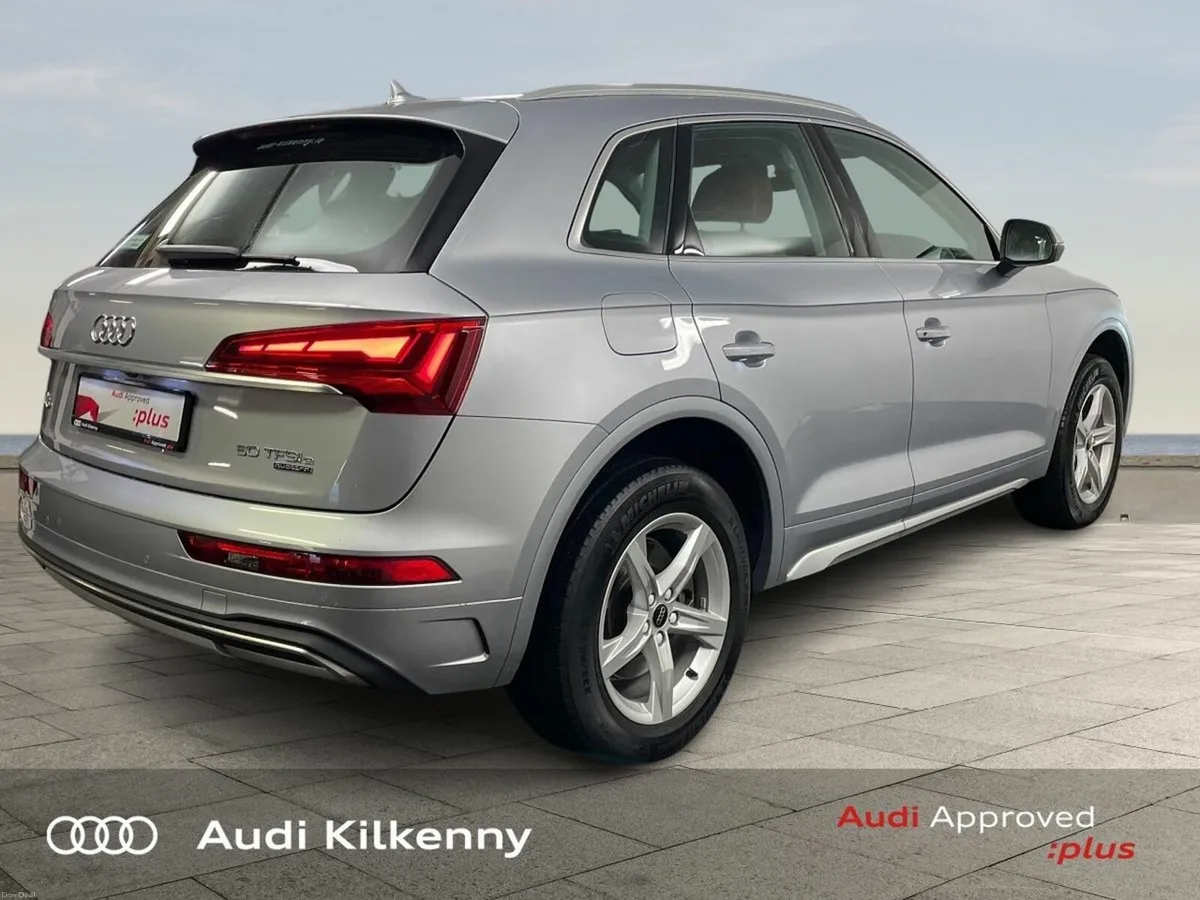 Audi Q5 50 TFSI e 299HP S Tronic Quattro SE with V - Image 5