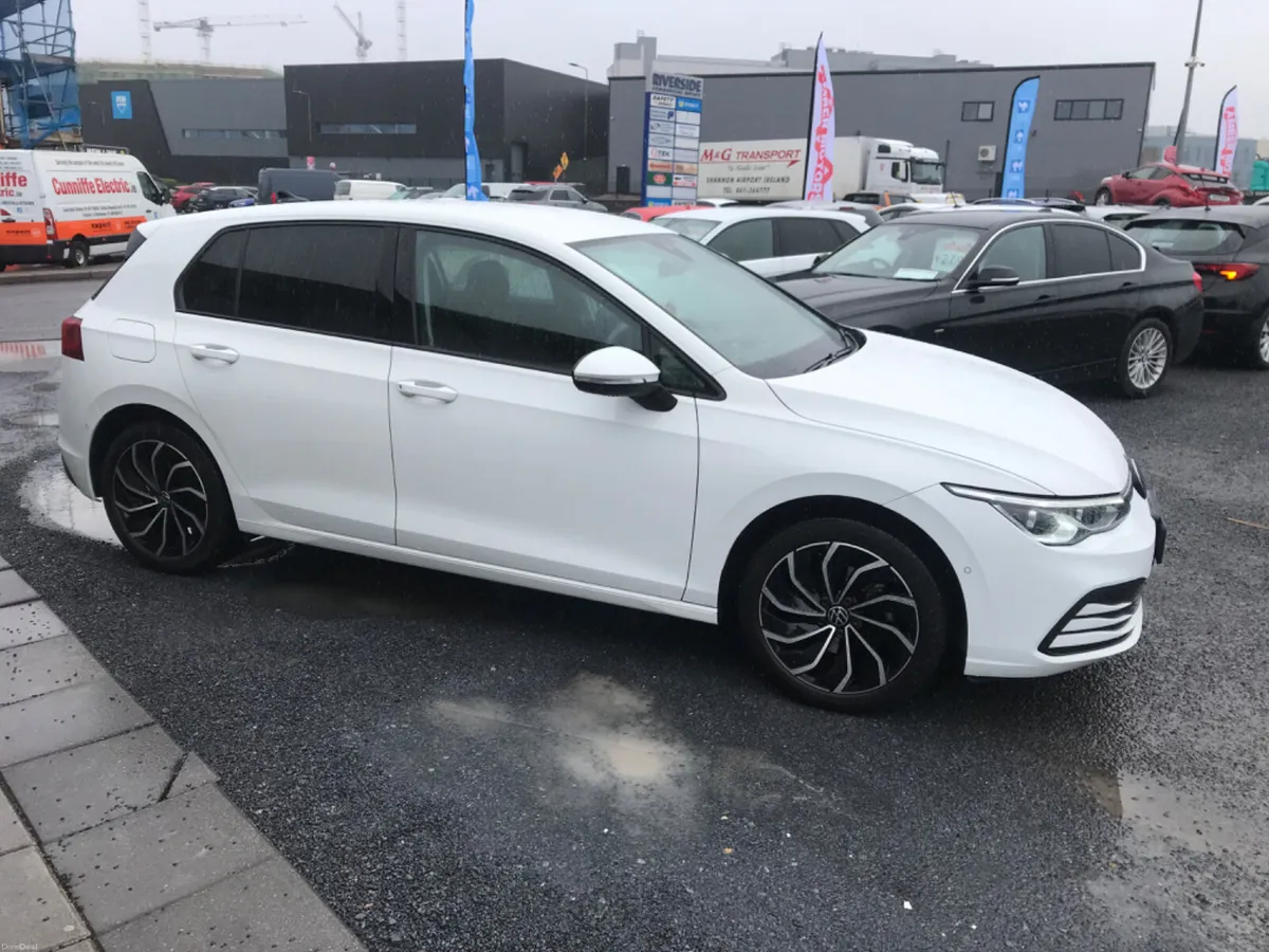 2024 VW GOLF 2.0 L TURBO DIESEL AUTO - Image 2