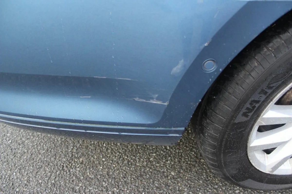 Volkswagen Passat 2.0 TDI 150HP Comfortline - TEND - Image 4