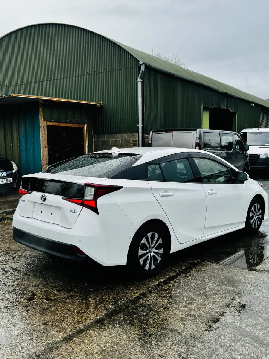 Toyota Prius 1.8 Hybrid Safety Pack 48000kms 2022 - Image 4