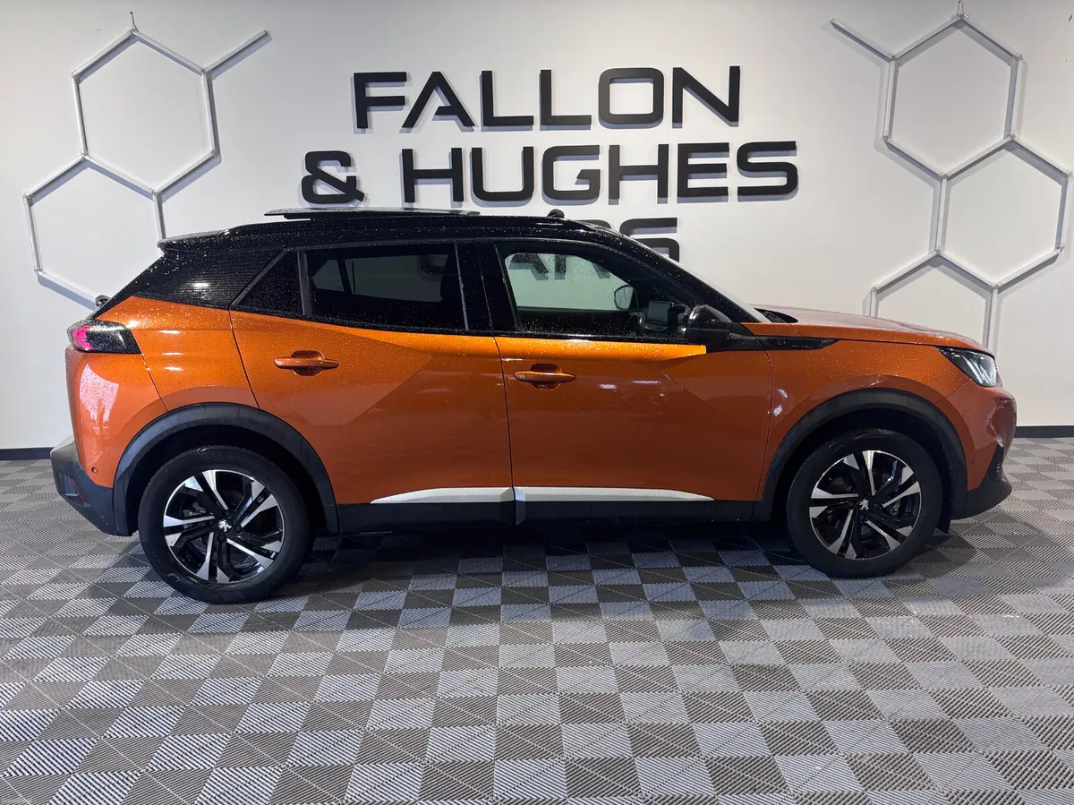 PEUGEOT 2008 GT EV 5DR AUTO // HIGH SPEC - Image 4