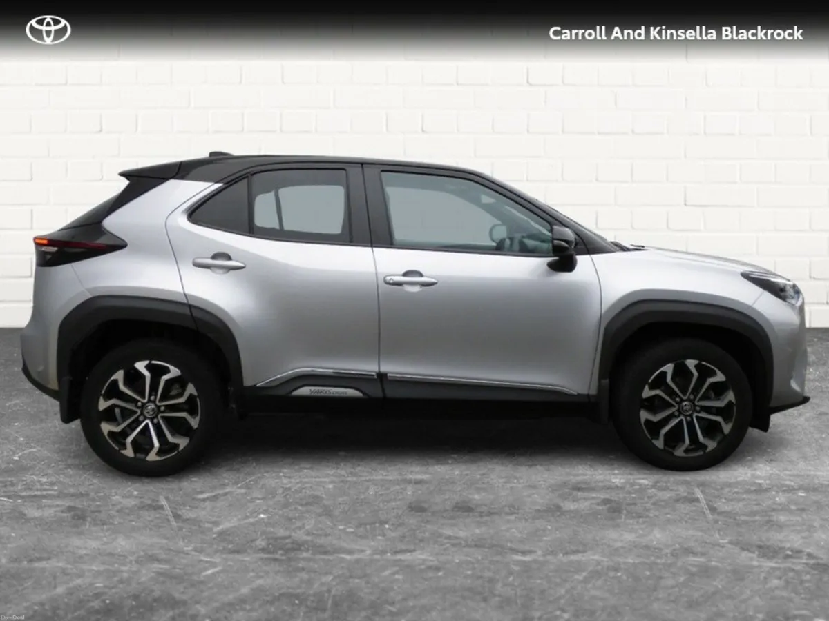 Toyota Yaris Cross Hybrid Luna Sport - Image 3