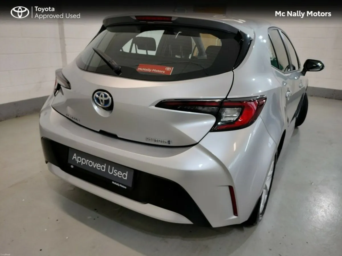 Toyota Corolla HYBRID LUNA H/B FULL TOYOTA DLR SER - Image 3