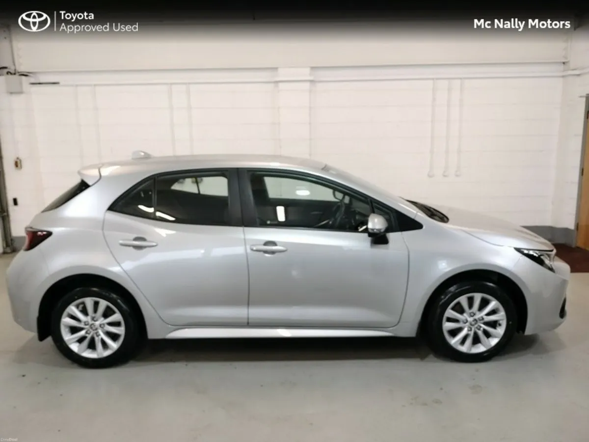 Toyota Corolla HYBRID LUNA H/B FULL TOYOTA DLR SER - Image 4