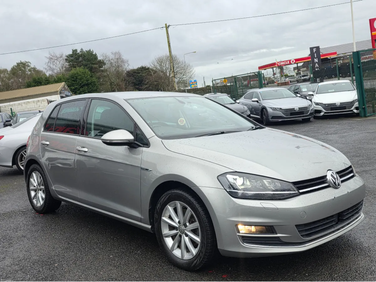 Volkswagen Golf 1.2 TSI AUTOMATIC - REVERCE CAMERA - Image 3