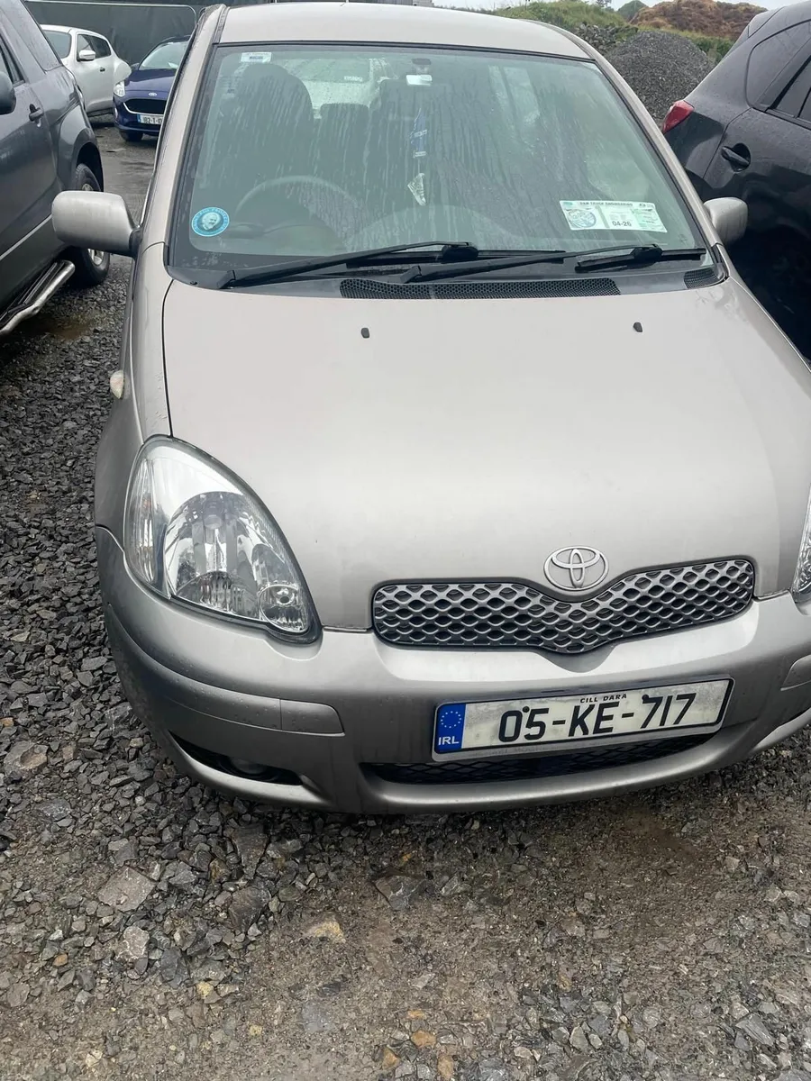 Toyota Yaris 2005 - Image 4