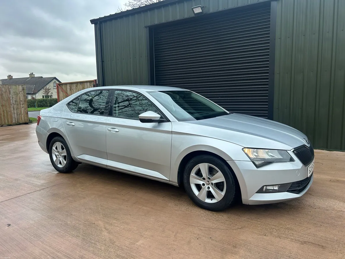 2016 Skoda Superb 1.6TDi S DSG 5dr - Image 2