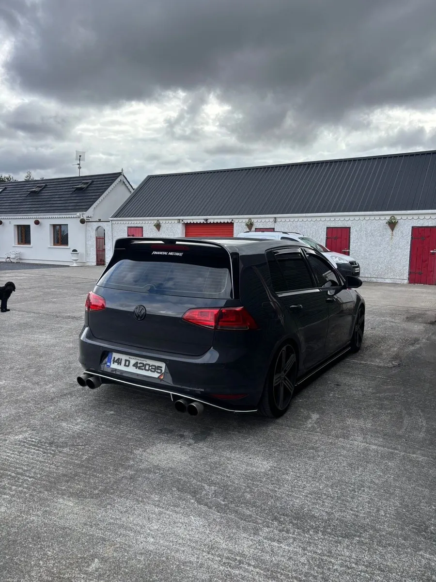 Volkswagen Golf - Image 4