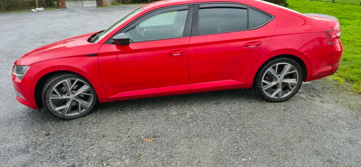 Skoda Superb - Image 4