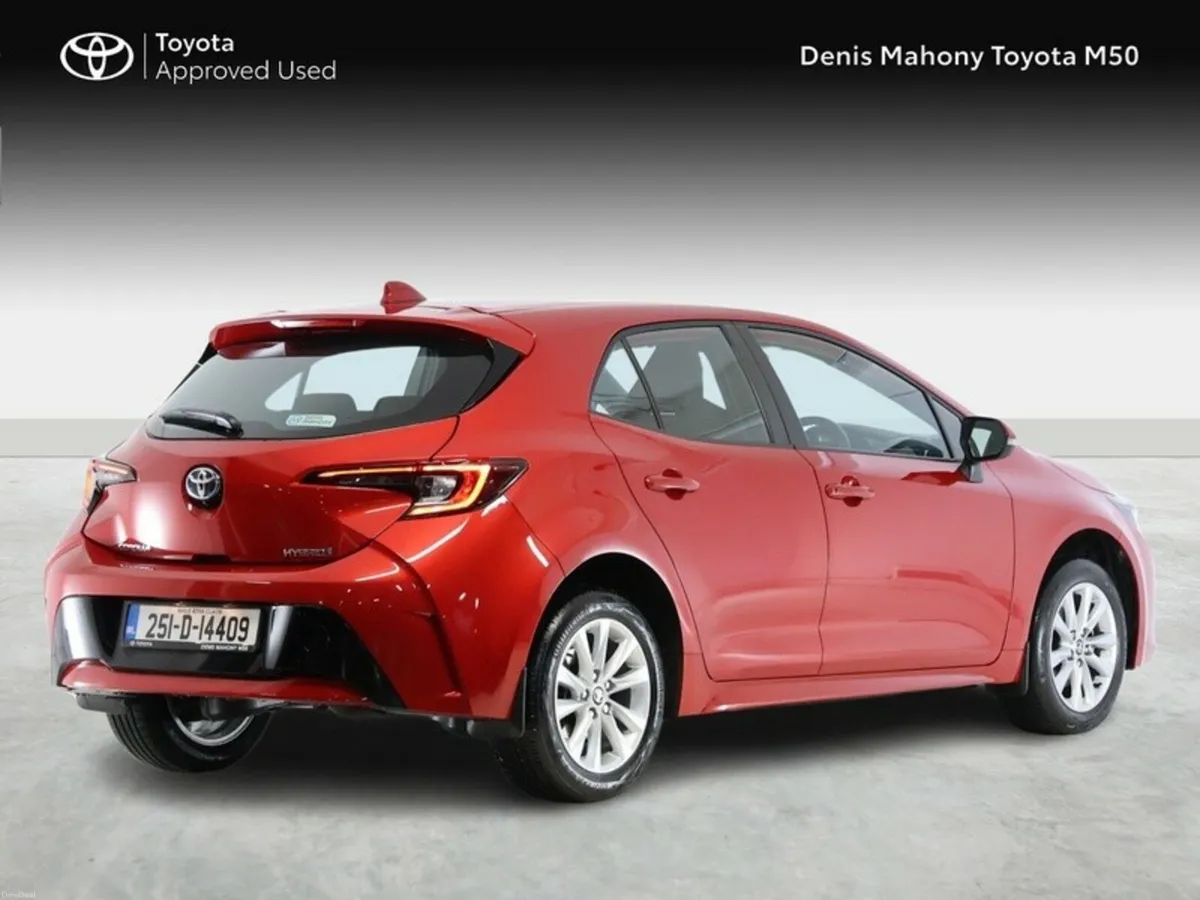 Toyota Corolla Luna Hybrid - Image 2