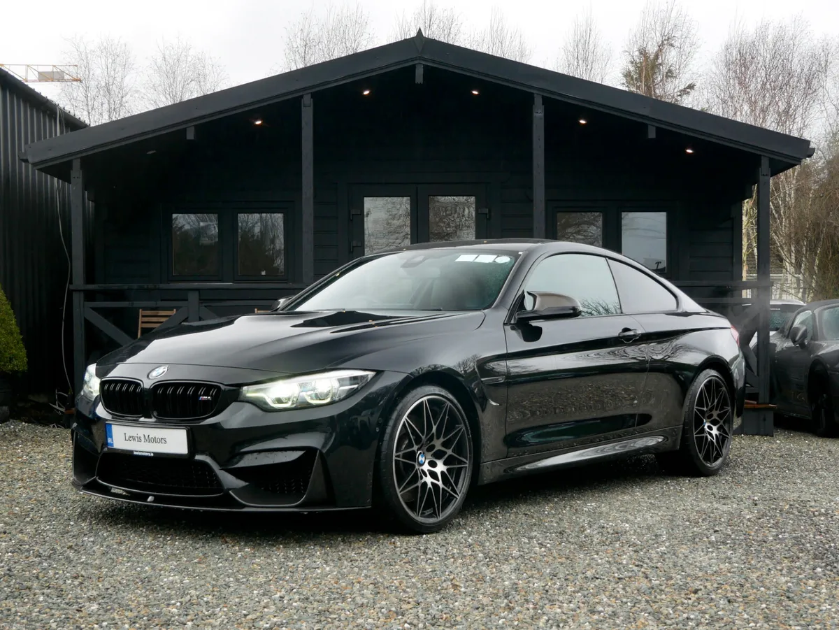 BMW M4 2019 - Image 3
