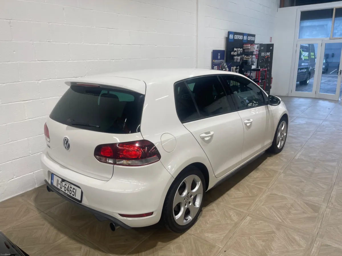 Volkswagen Golf GTI 2011 2.0 DSG Automatic - Image 3