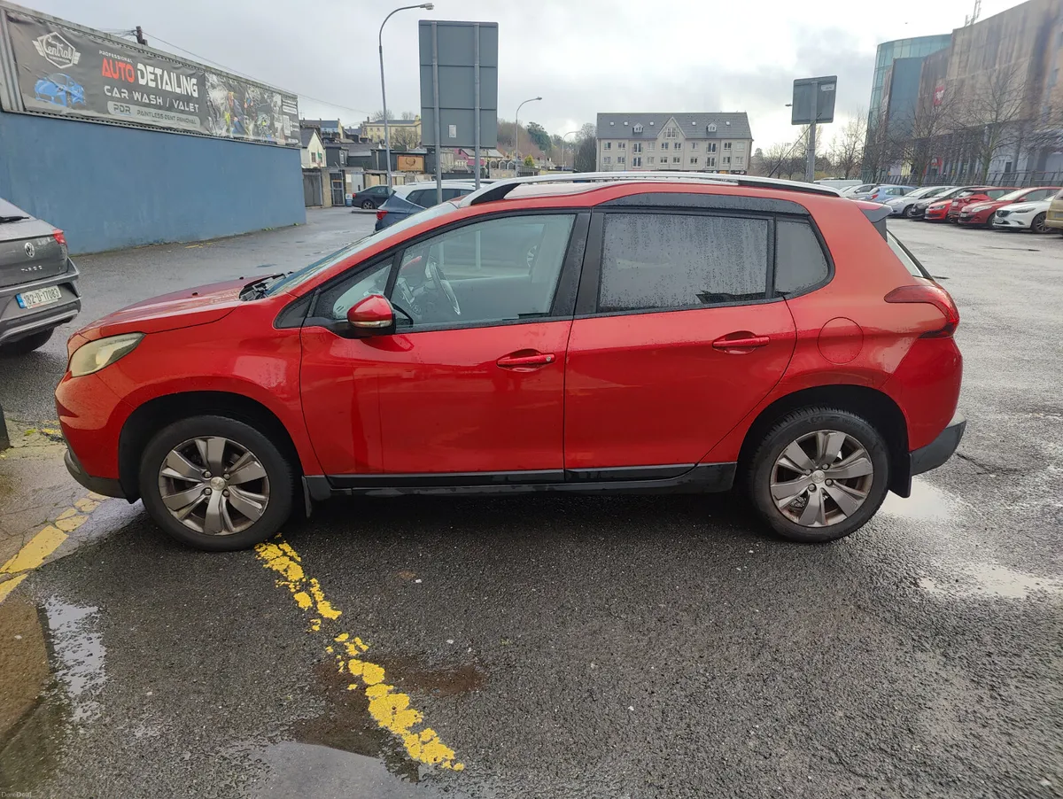 Peugeot 2008 2017 low km - Image 4