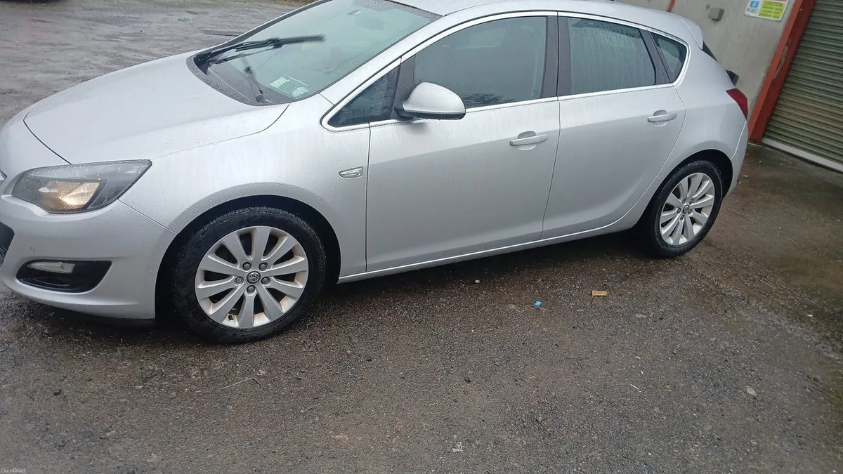 2013 Vauxhall astra 1.7 diesel nct August 2026 - Image 4