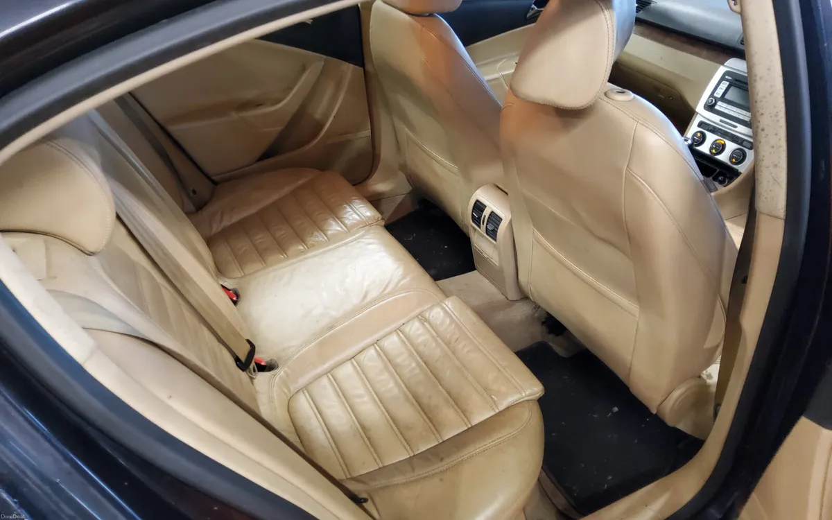 Volkswagen Passat 2008 - Image 3