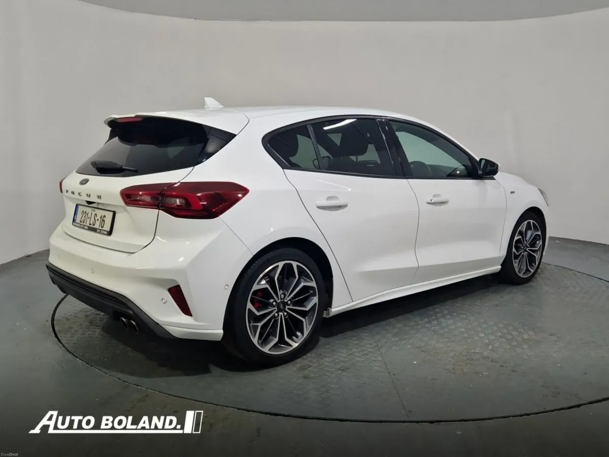 Ford Focus 1.5L EcoBlue 120PS Vignale ST-Line Auto - Image 3