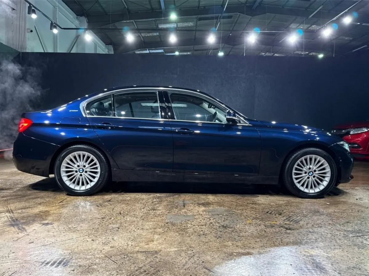 BMW 3-Series 2.0L AUTOMATIC HYBRID - E LUXURY - FU - Image 3