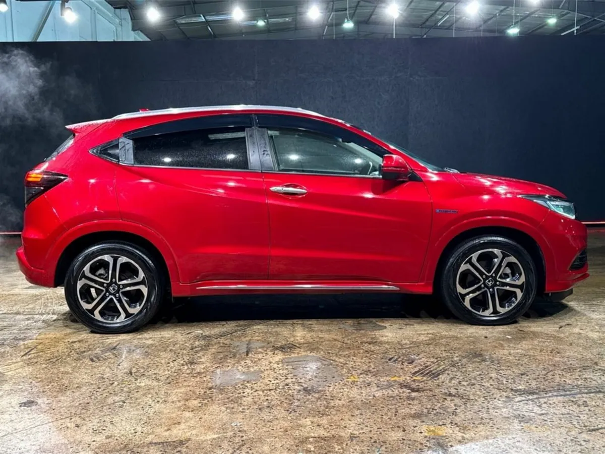 Honda Vezel 1.5 HYBRID AUTOMATIC - FACTORY ALLOYS - Image 3
