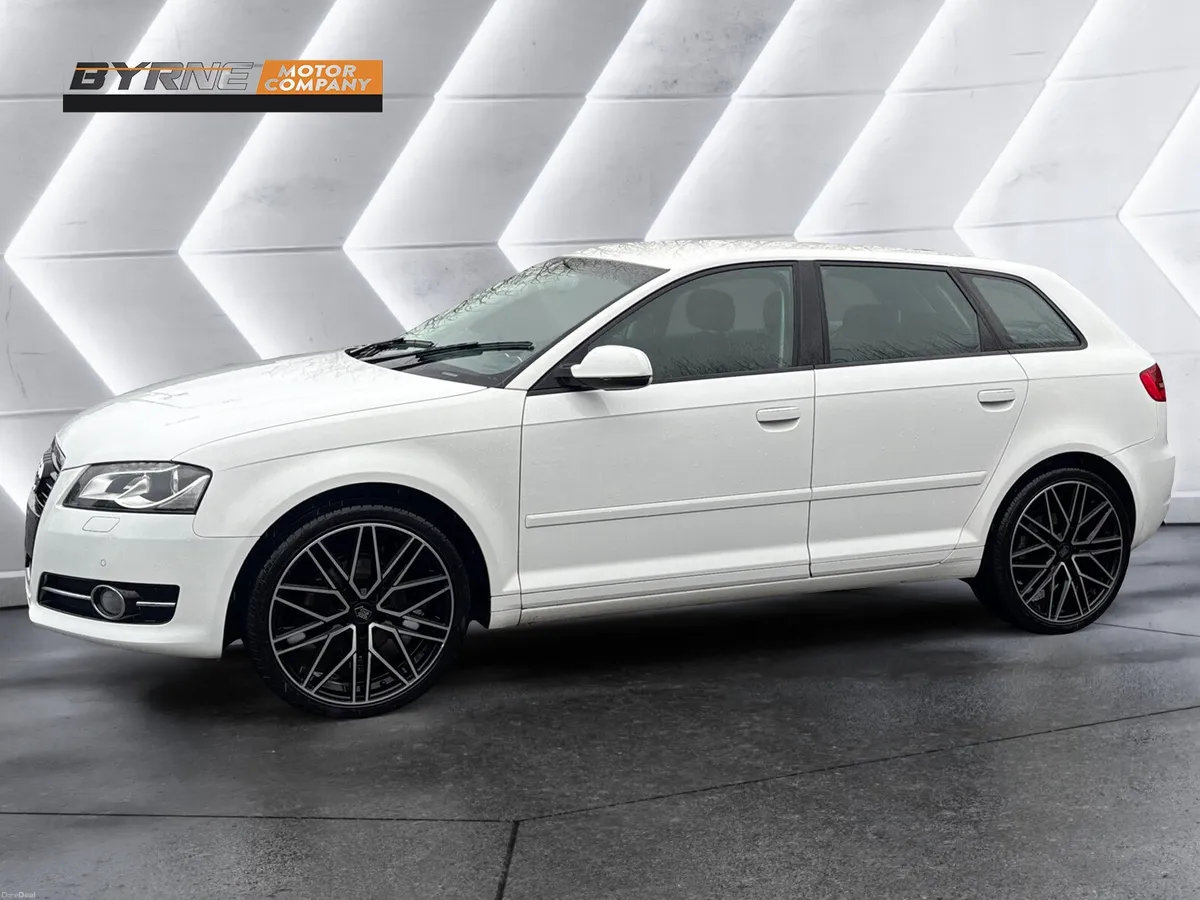 AUDI A3 1.4 TFSI AUTO 2011 - Image 2