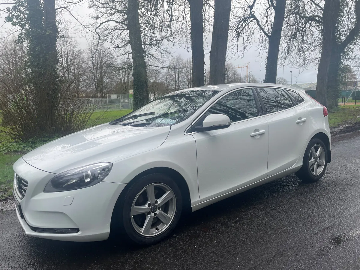 Volvo V40 2.0 diesel 2016(162) - Image 2