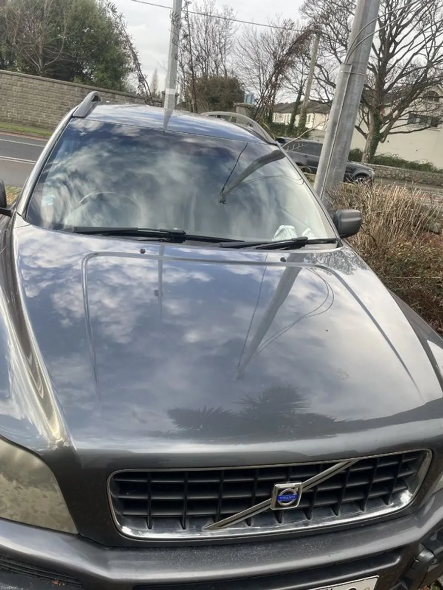 2004 Volvo XC90 - Image 3