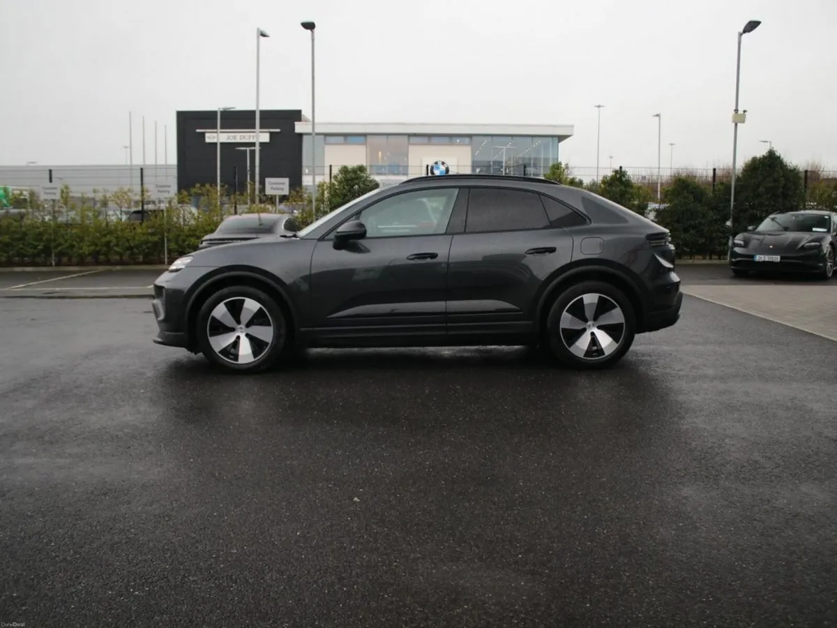 Porsche Macan Electric - Image 4