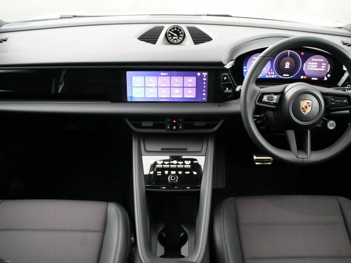 Porsche Macan Electric - Image 4