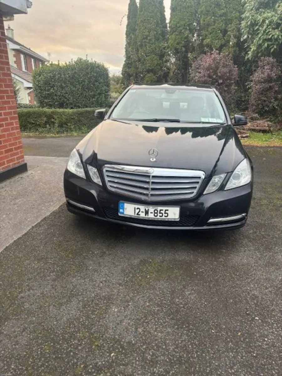 Mercedes-Benz E-Class 2012 - Image 1