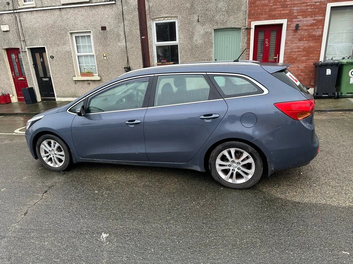 Kia ceed eco dynamic 2013 - Image 2