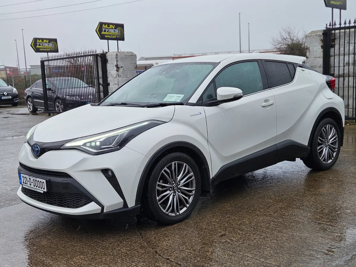 221 Toyota C-HR1.8 Hybrid SOL - Image 2