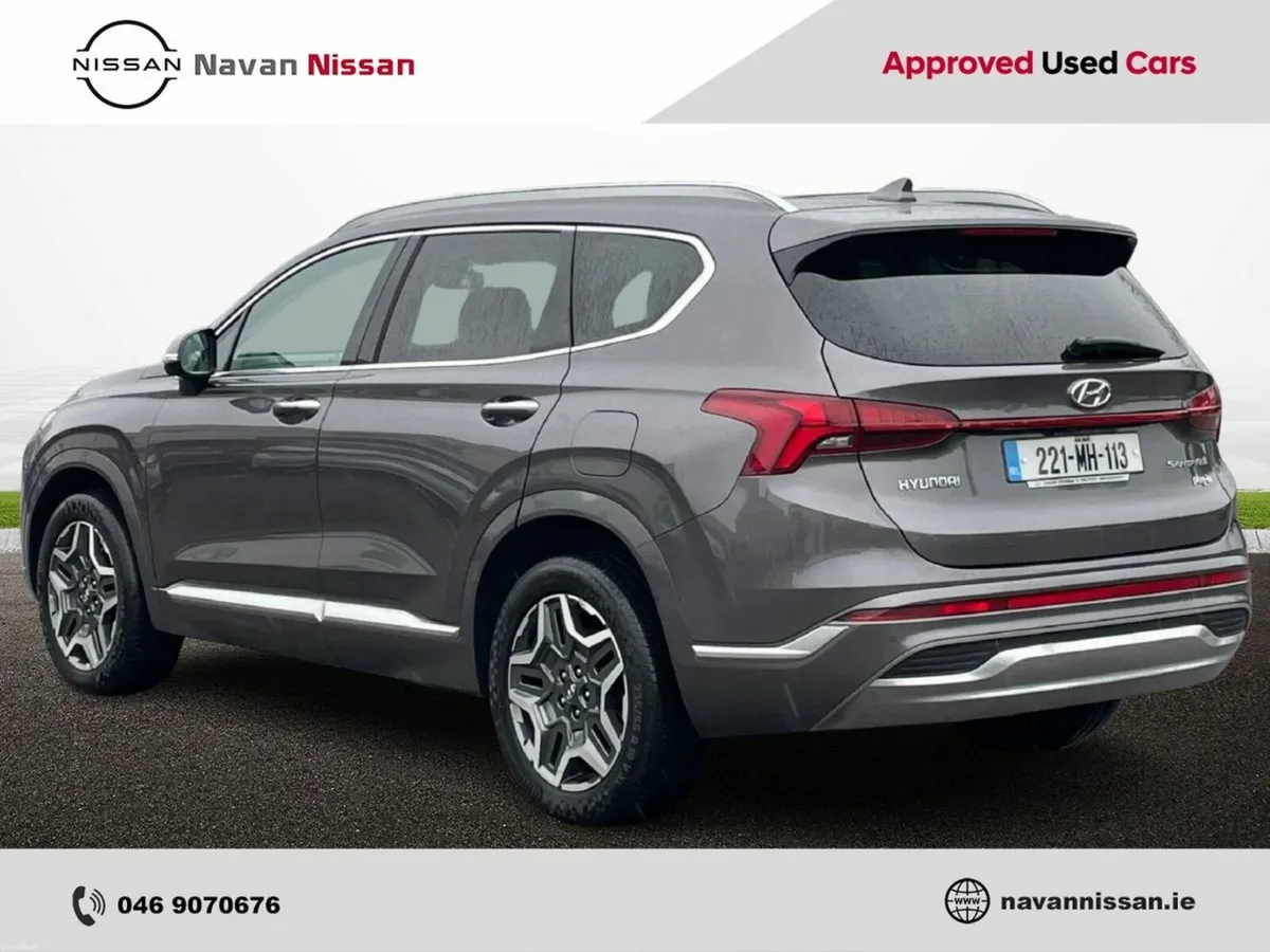 Hyundai Santa Fe 1.6 PHEV 4WD Premium Auto *FAMILY - Image 6