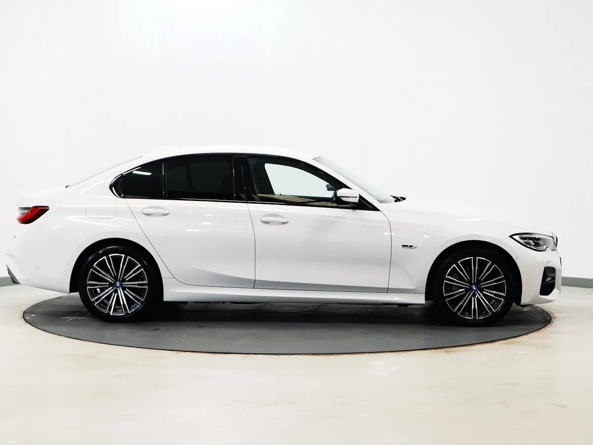 *14* 2022 BMW 3-Series 2.0 M-SPORT - Image 3