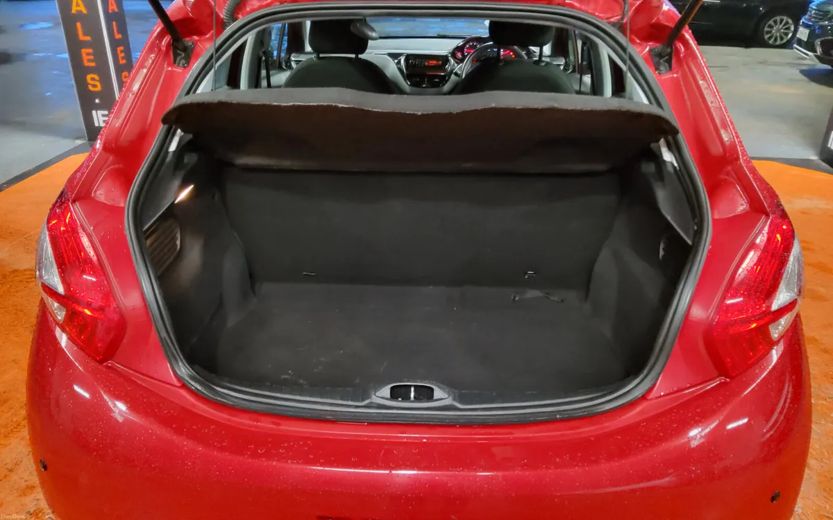 Peugeot 208 2013 - Image 3